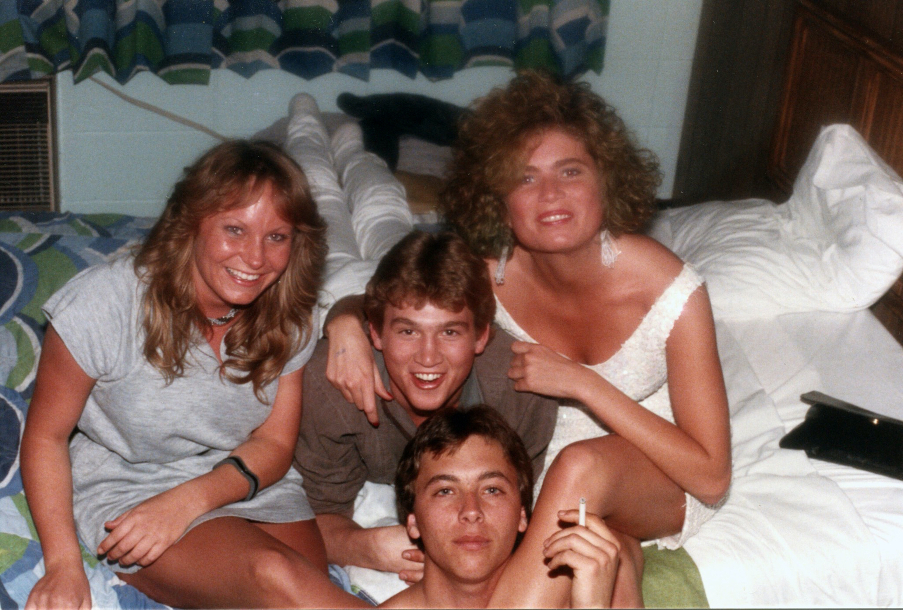 Smoking in the motel room with some new friends during Spring Break (1985)